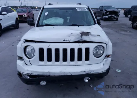 2016 Jeep Patriot Latitude z USA, uszkodzony, nr VIN 1C4NJPFA2GD794319